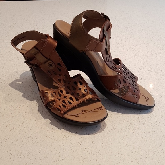 Dromedaris Wedge Sandals - Picture 6 of 8
